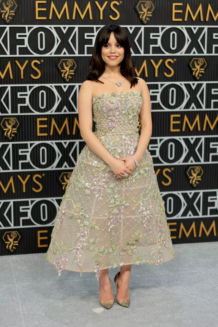 Jenna Ortega premiile emmy 2024